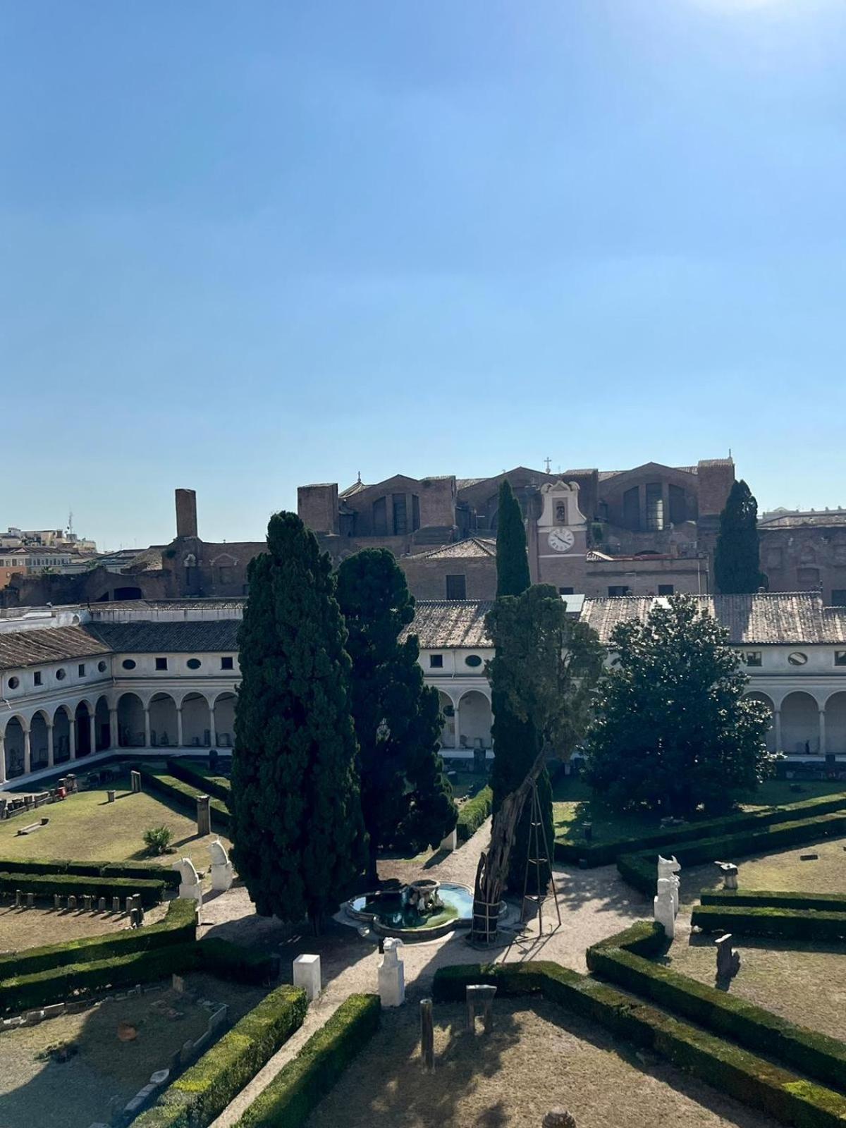 Camera X2 Con Magnifica Vista Sul Chiostro Di Michelangelo E Le Terme Di Diocleziano روما المظهر الخارجي الصورة